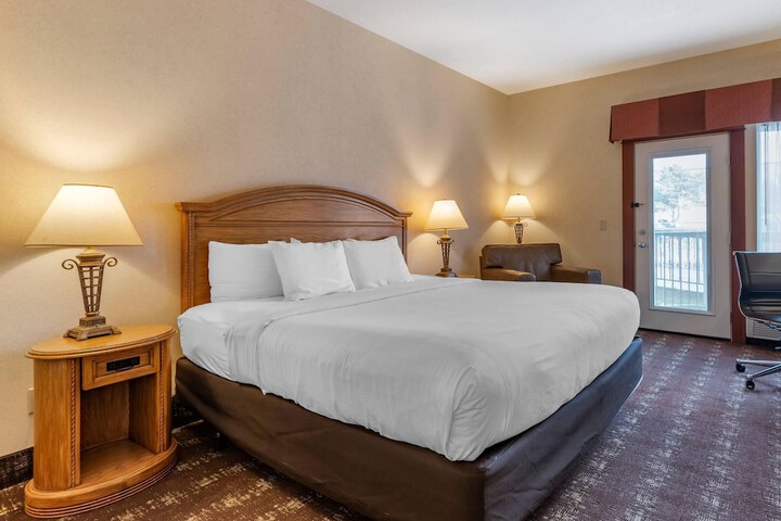 Kathryn Riverfront Inn an Ascend Collection Hotel