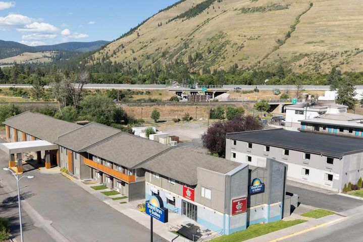 Days Inn and Suites by Wyndham Downtown Missoula-University