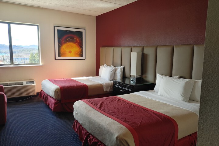 Room 21 of 28