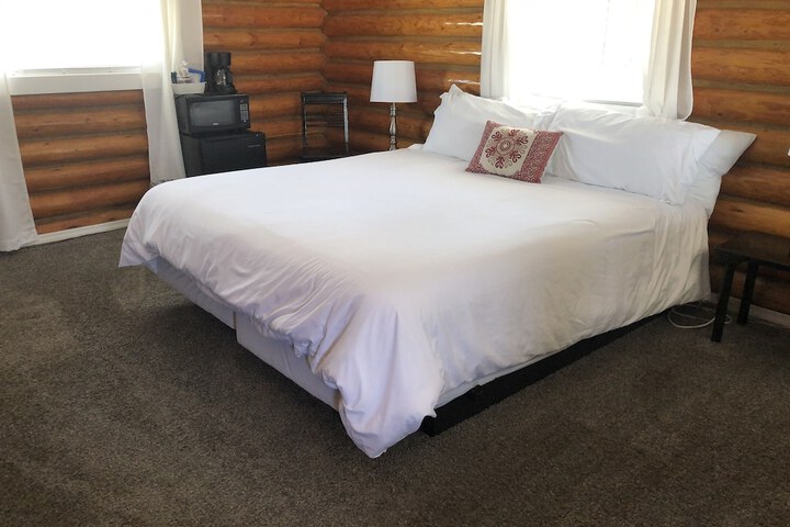 Room 65 of 82