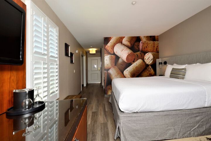 Hotel Indigo Napa Valley by IHG