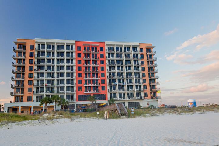 Hampton Inn & Suites Orange Beach / Gulf Front