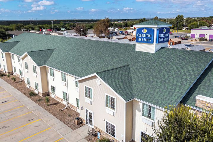 Cobblestone Inn & Suites – Big Lake