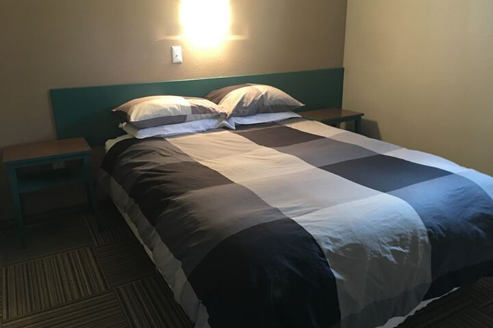 The Canterbury Inn of Downtown Invermere