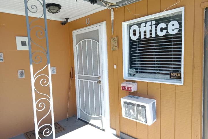 Country Inn 15099 HWY 17 Townsend GA 31331