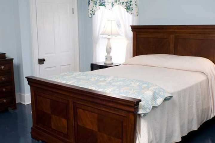 Room 46 of 65