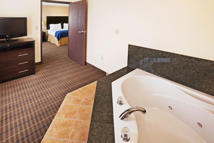 Room 25 of 44