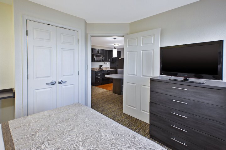 Room 11 of 26
