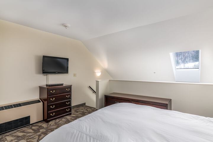 Room 28 of 55