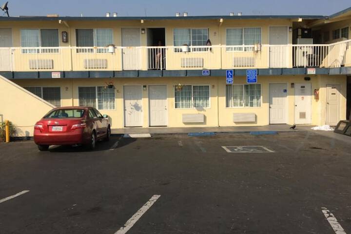 Hotel 6 of 34