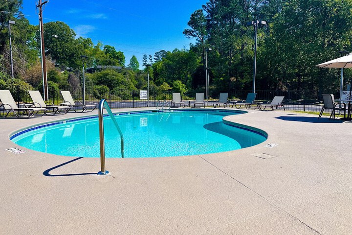 Pool 2 of 25