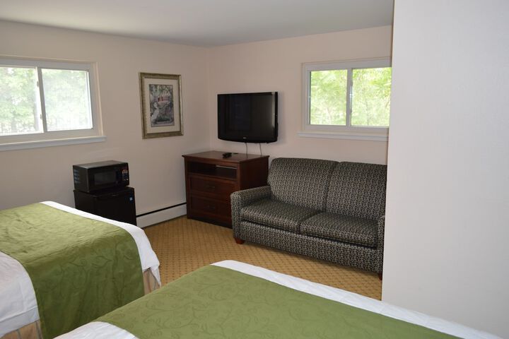 Room 6 of 14