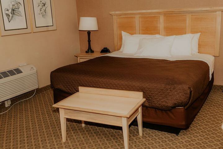 Room 7 of 24