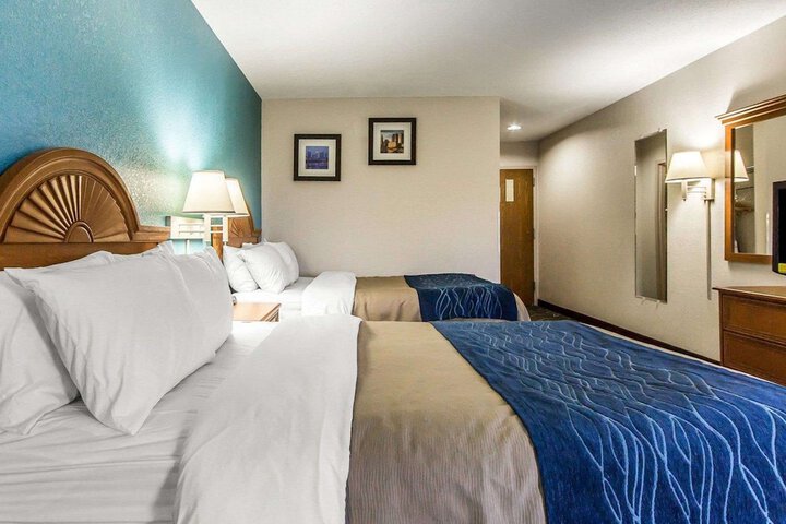 Room 12 of 25