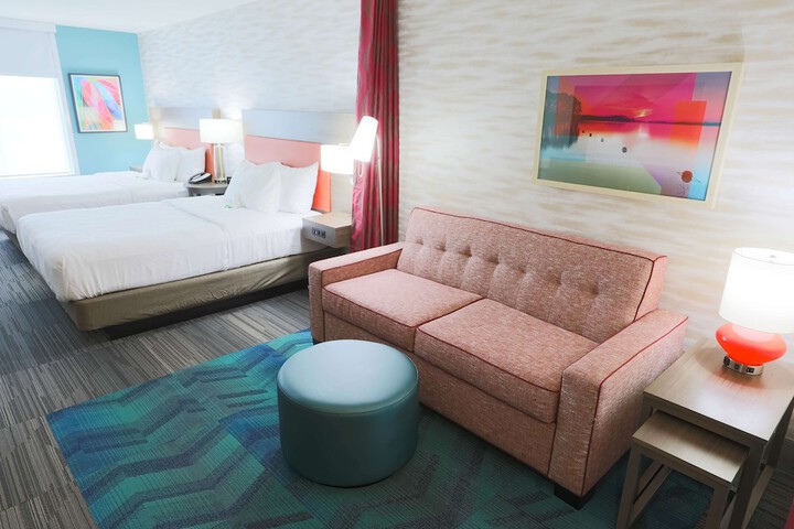 Room 35 of 83