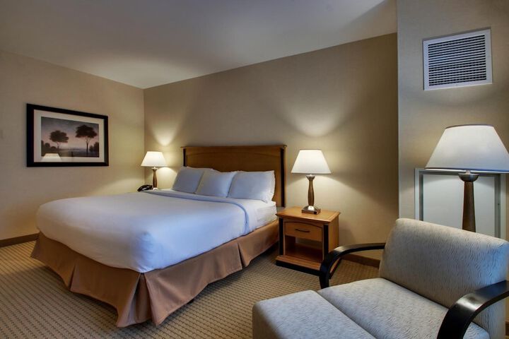 Room 22 of 40