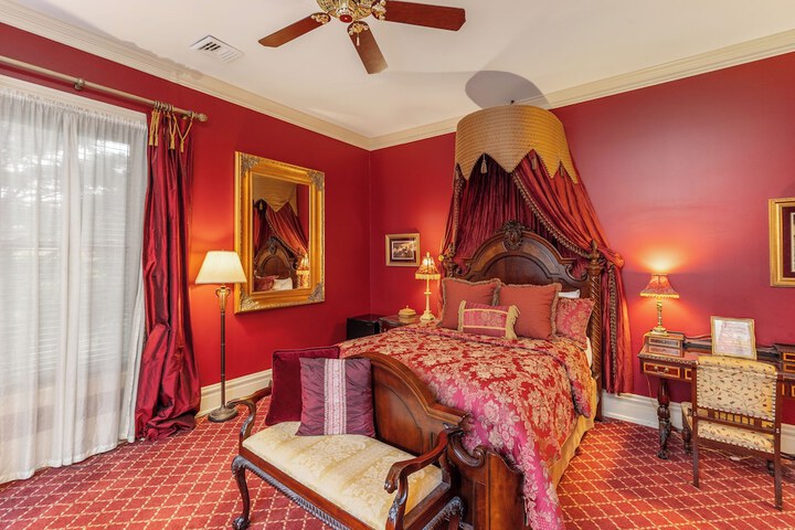 The Londonderry Inn