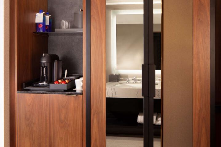 Room 53 of 130