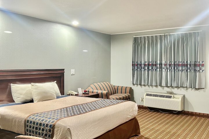 Room 6 of 21