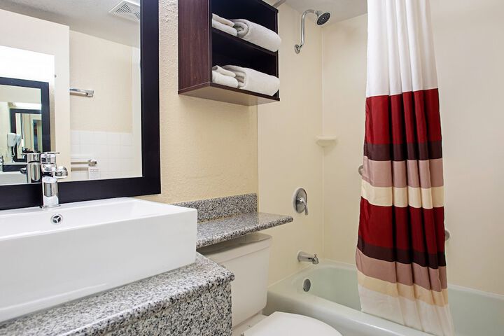 Red Roof Inn PLUS+ Wichita East