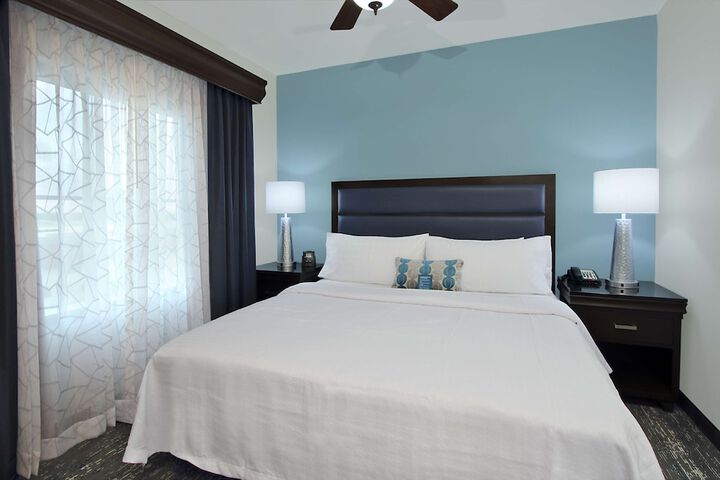 Room 17 of 35