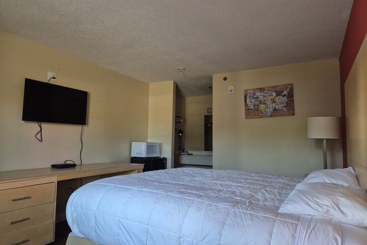 Room 21 of 40