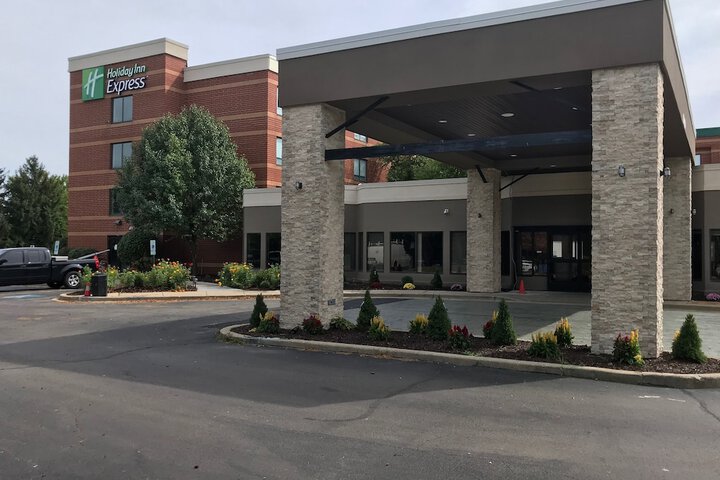 Holiday Inn Express Naperville by IHG
