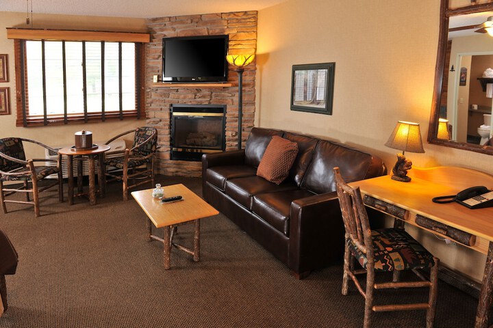Room 13 of 27