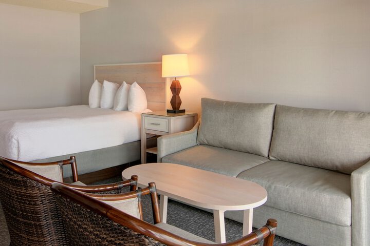 Hallmark Resort - Newport