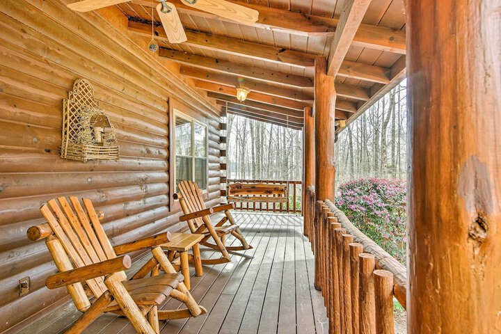 Lake Hartwell Lodge w / Dock Theater + Hot Tub!