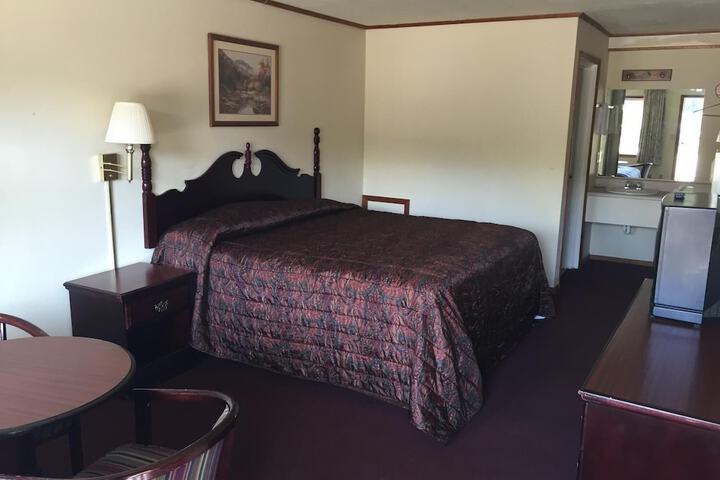 Room 21 of 21