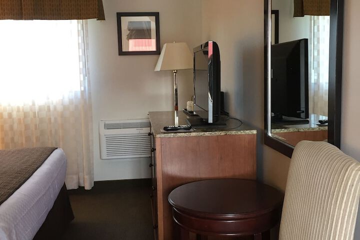 Room 4 of 44