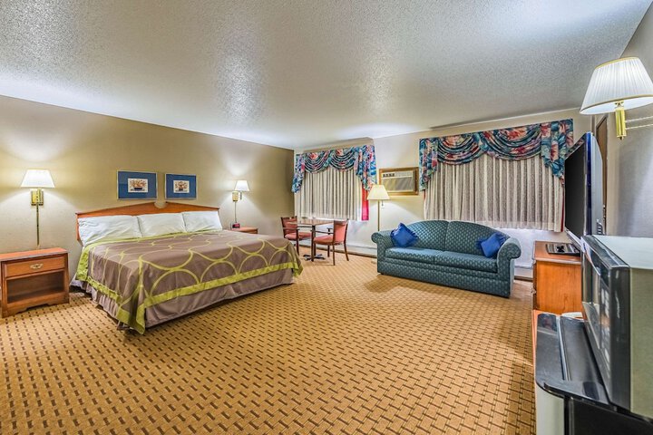Room 17 of 29