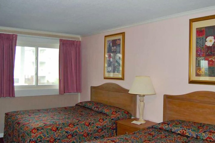 Room 13 of 29