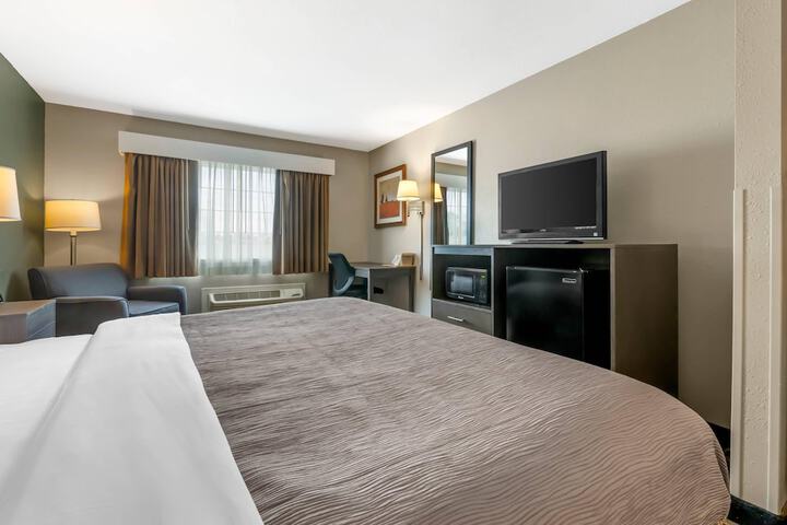 Quality Inn Mauston I-90