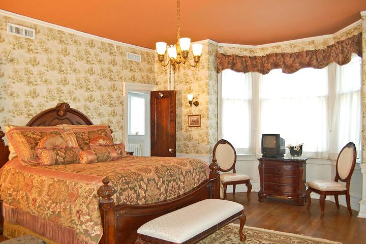 The Albanus Phillips Inn