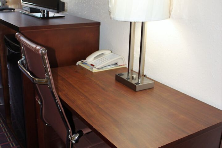 Room 25 of 48