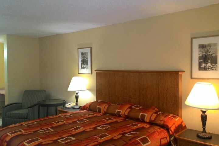 Room 15 of 21