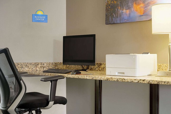 Days Inn by Wyndham Carbondale