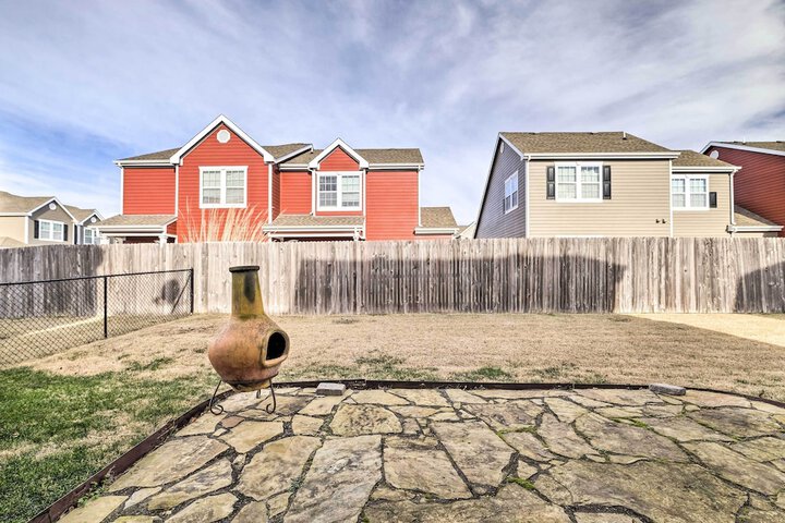 Walk to Lake: Family Gem w / Pool Access in Afton