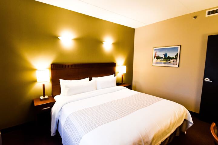 Room 35 of 65