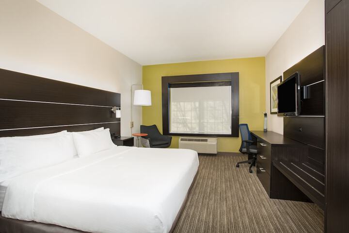 Room 34 of 50