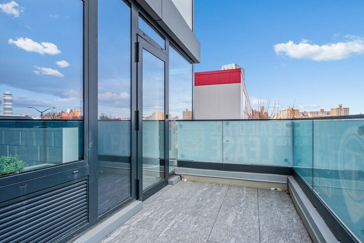 Global Luxury Suites at the Arches