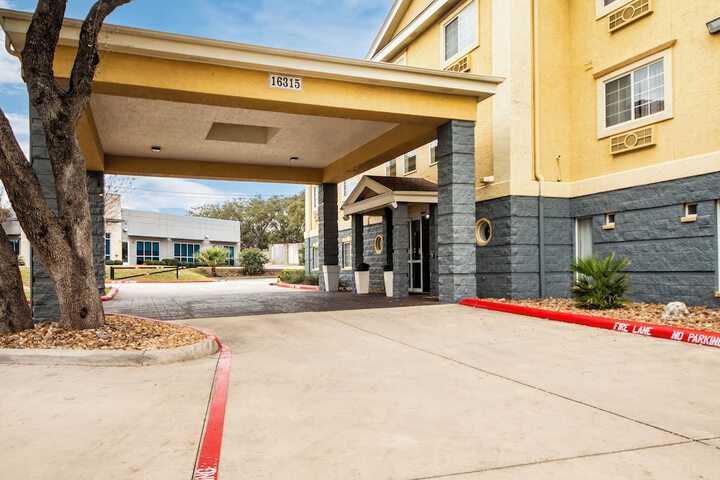 Hotel 4 of 40