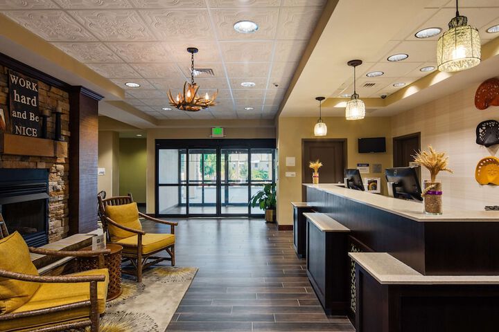 Best Western Plus Dayton Hotel & Suites