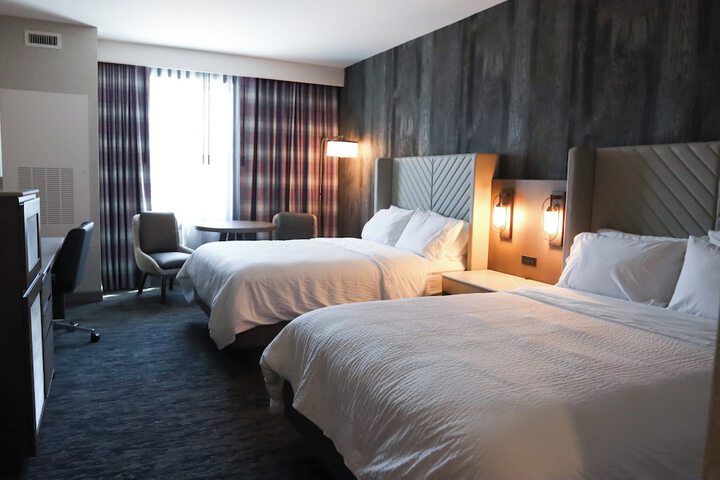 Room 27 of 85