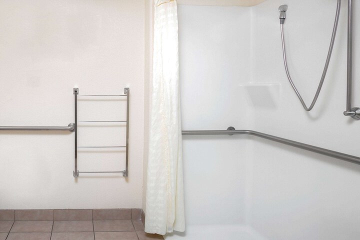 Room 34 of 44