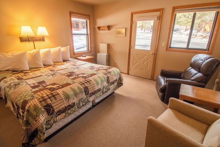 Room 183 of 261