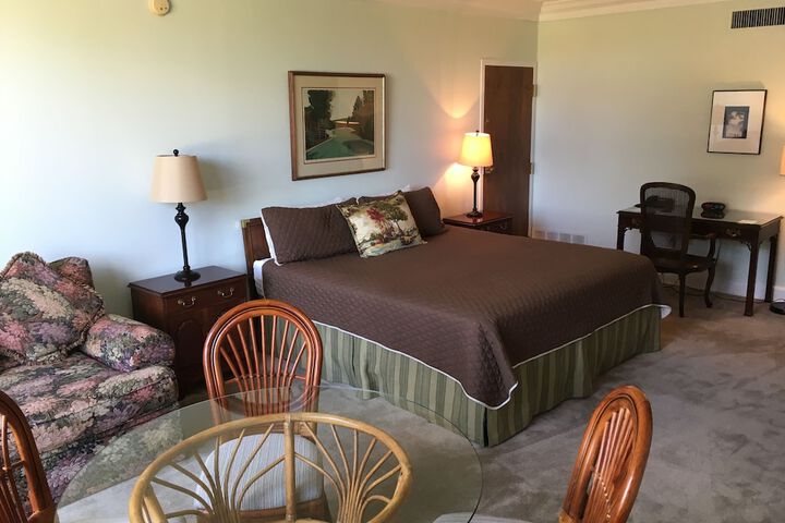 Room 14 of 72