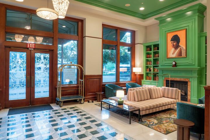 The Carlton Hotel Atascadero – Paso Robles, a Tribute Portfolio Hotel